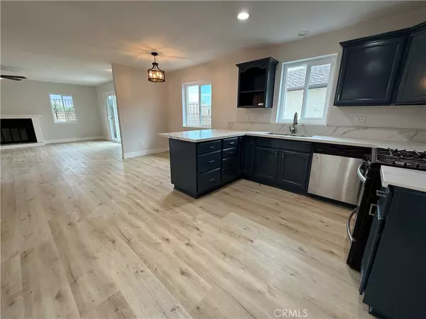 San Bernardino, CA 92407,4905 Village Green