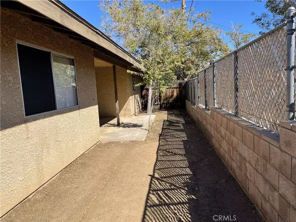Yucca Valley, CA 92284,7467 Bannock TRL #3