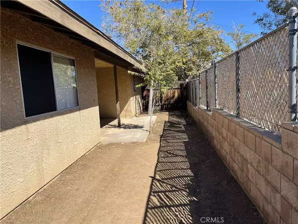 Yucca Valley, CA 92284,7467 Bannock TRL #3