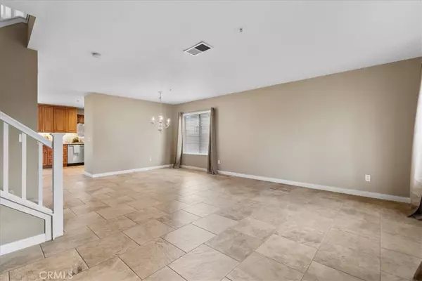 Fontana, CA 92336,5825 Opal