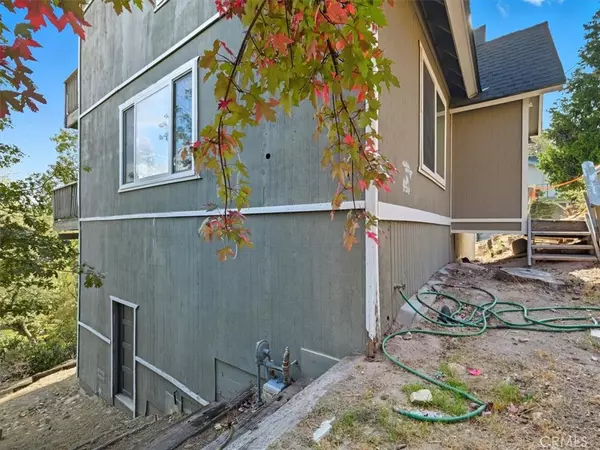 Lake Arrowhead, CA 92352,971 Nadelhorn DR