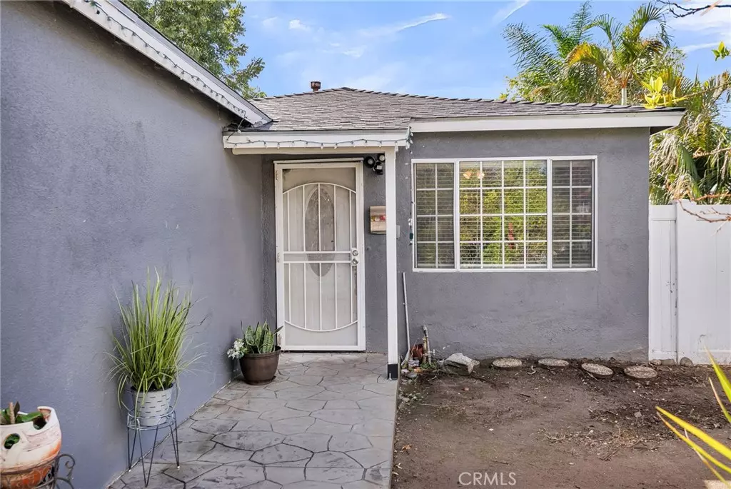 Brea, CA 92821,604 E Ash ST