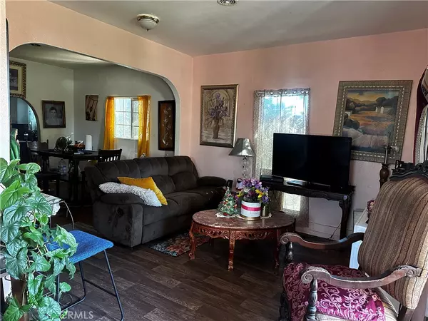 San Bernardino, CA 92411,1328 Vine ST