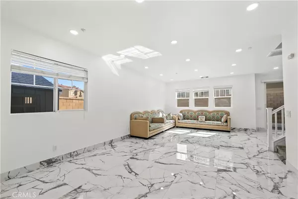 Fontana, CA 92336,6323 Echo Hills