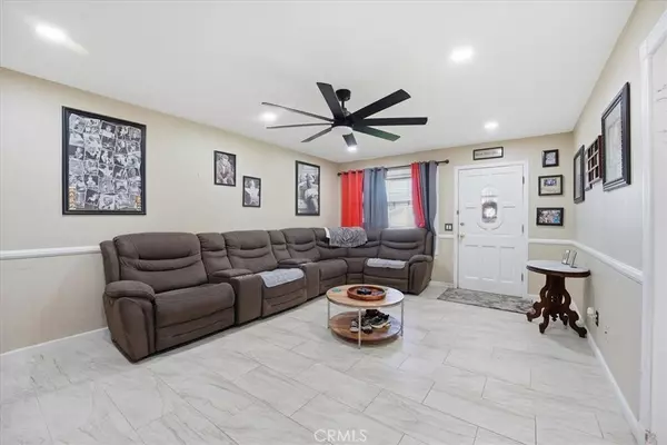 Grand Terrace, CA 92313,22121 Mavis