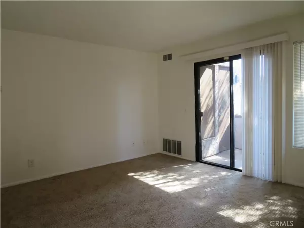 1343 Massachusetts AVE #203, Riverside, CA 92507