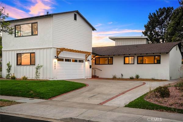 San Diego, CA 92119,8402 Boulder Place