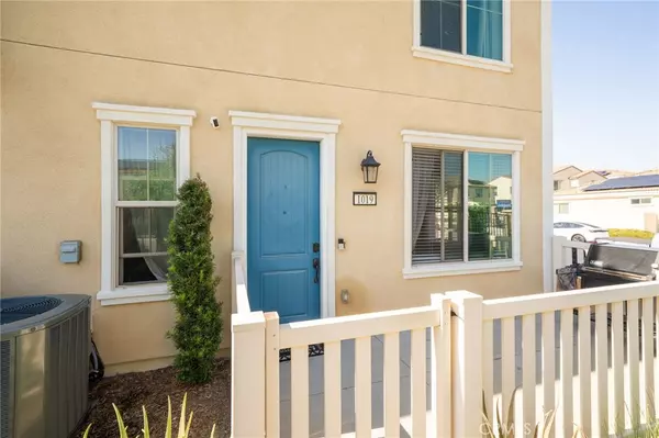 Rialto, CA 92376,1019 W Clover