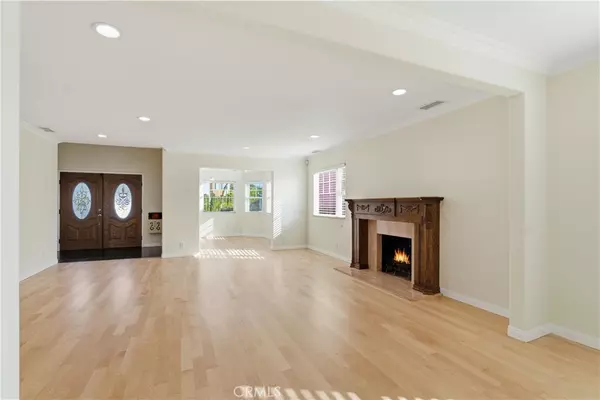 Los Angeles, CA 90066,12317 Navy ST