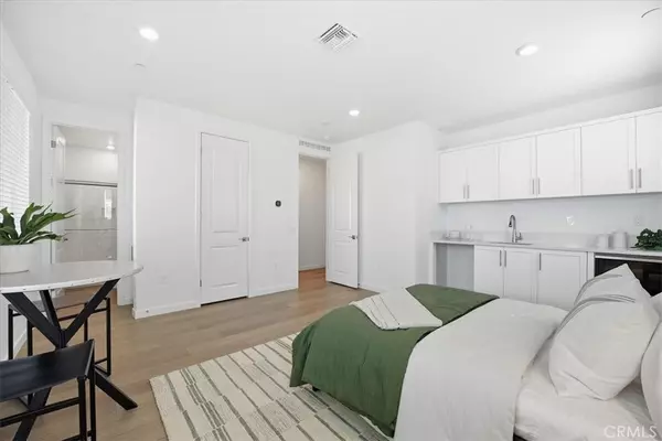 Ventura, CA 93003,2392 Haley Point Drive #104