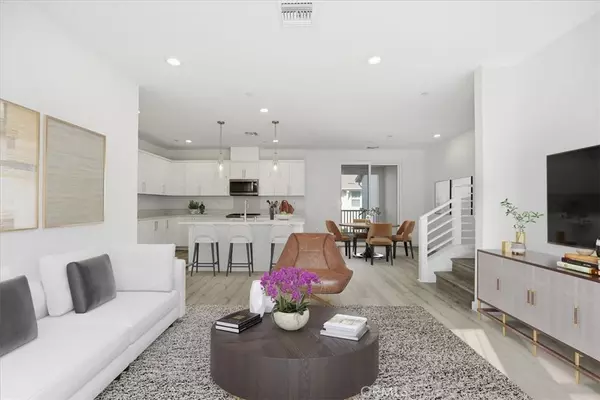 Ventura, CA 93003,2392 Haley Point Drive #103