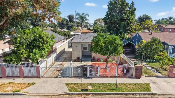 Compton, CA 90221,204 S Thorson