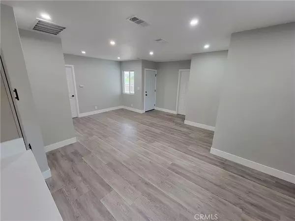 Yucaipa, CA 92399,12421 Ridgewood Dr