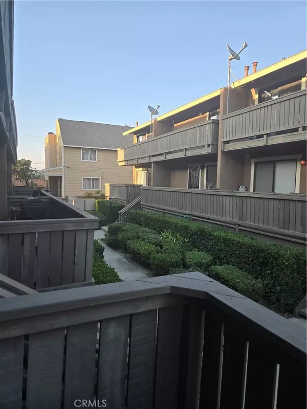 16414 Cornuta Ave #8, Bellflower, CA 90706