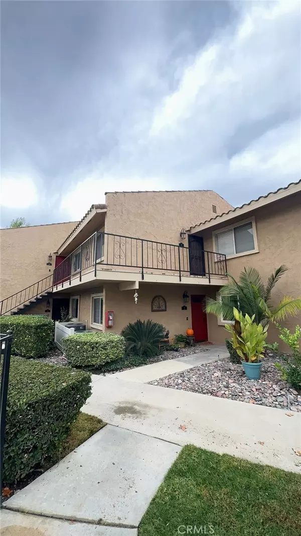 24319 Canyon Lake Drive North #7, Canyon Lake, CA 92587