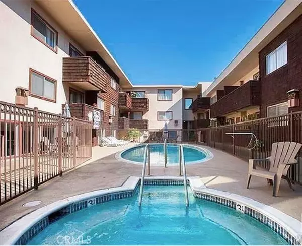 5400 Newcastle AVE #64, Encino, CA 91316