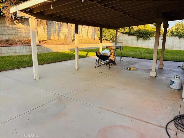 Rialto, CA 92377,582 W Galway