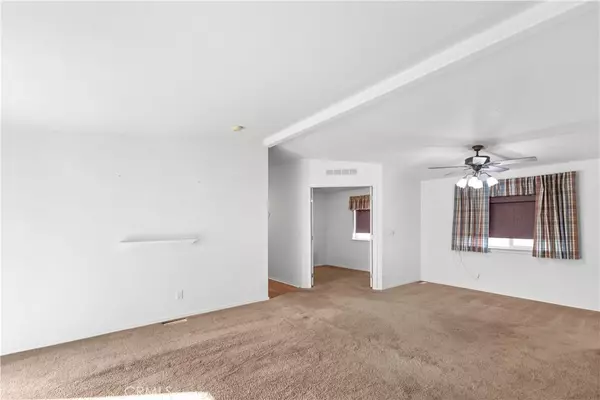 Redlands, CA 92374,140 W Pioneer #100