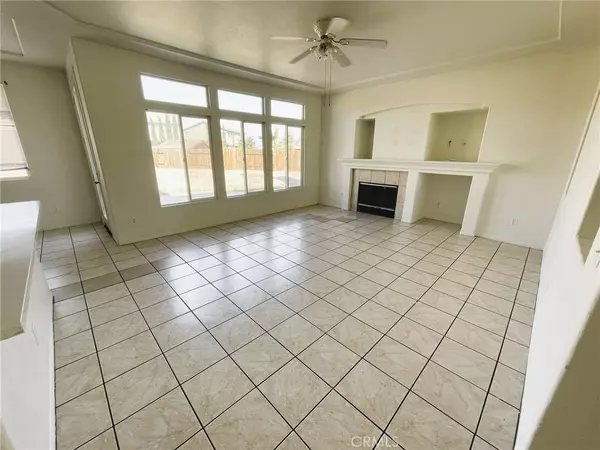 Victorville, CA 92392,13268 Via Palma RD