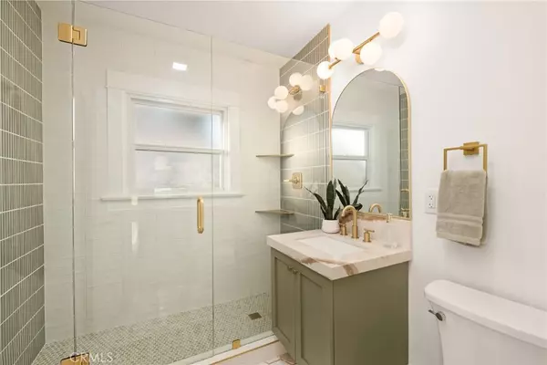 San Diego, CA 92104,2842 Gunn ST