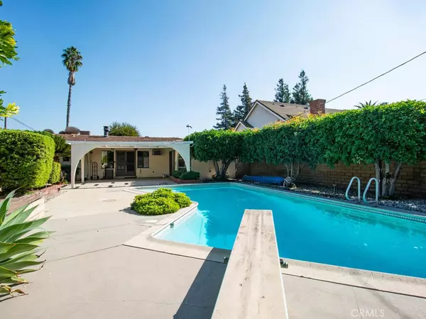 Arcadia, CA 91006,2601 Louise AVE