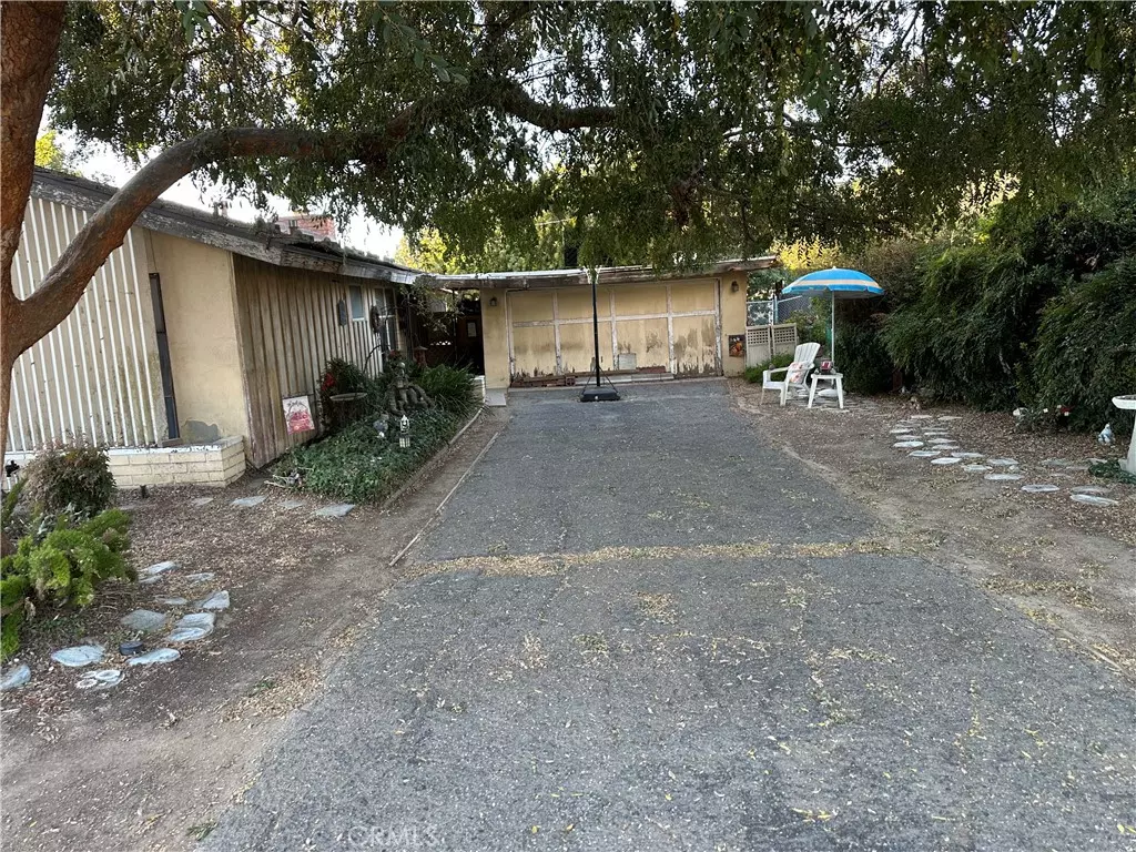 Riverside, CA 92506,5247 Monterey