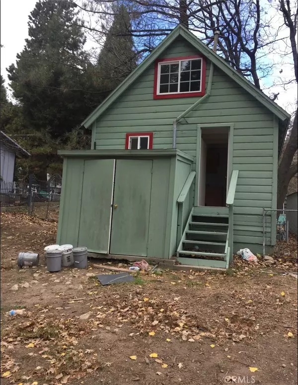 Crestline, CA 92325,369 Log LN