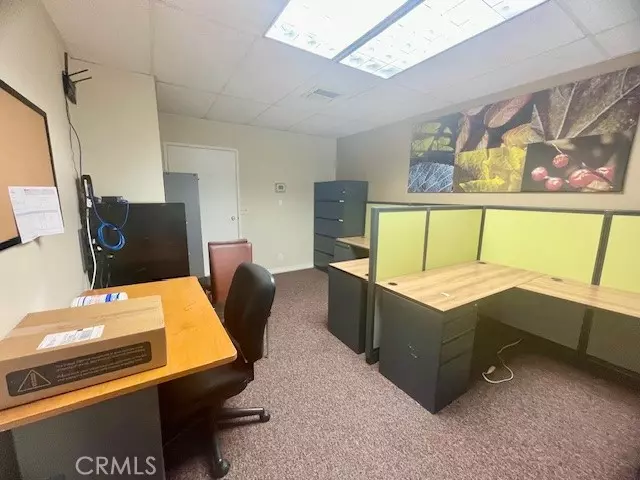 222 N Mountain #211-B, Upland, CA 91786