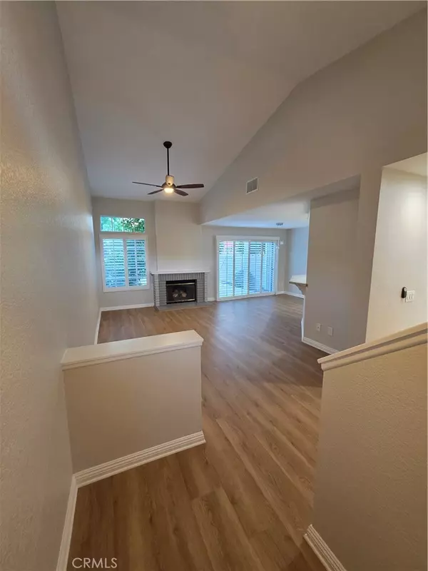 Tustin, CA 92782,2211 Carob