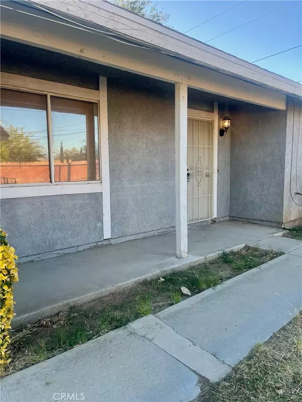 16535 Pine #B, Hesperia, CA 92345