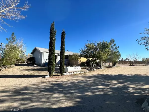 Pinon Hills, CA 92372,1011 Danbury