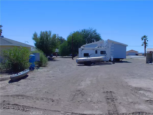 Blythe, CA 92225,2132 Riviera