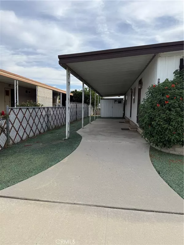 Hemet, CA 92543,944 S Elk