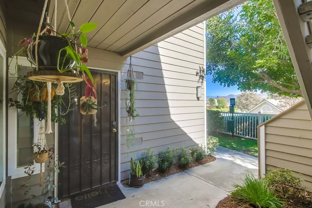 Vista, CA 92081,1059 Shadowridge DR #1