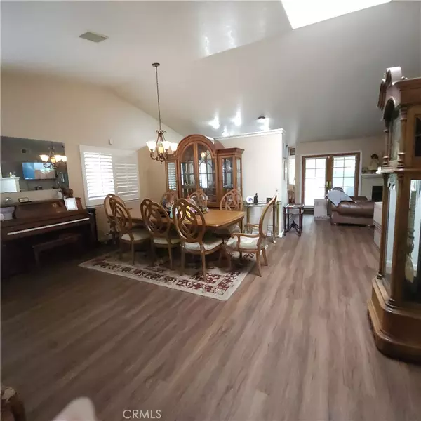 Escondido, CA 92025,2011 Rachelle