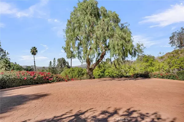 Riverside, CA 92506,6146 Hawarden DR