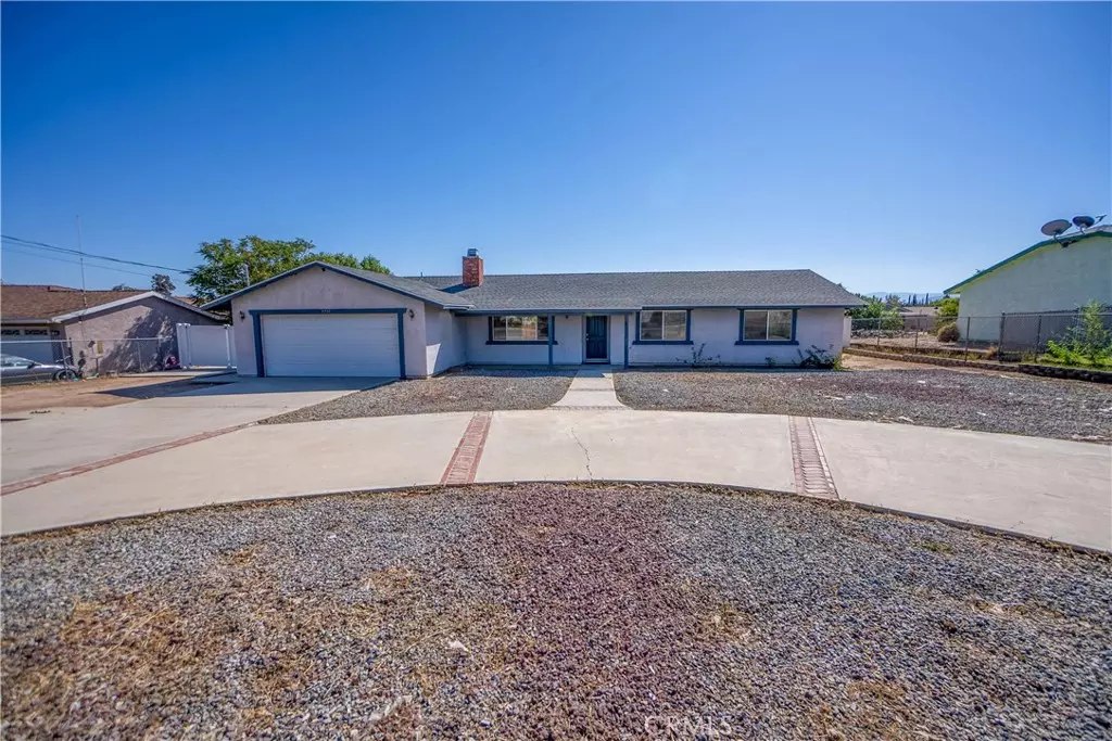 Hesperia, CA 92345,7795 Oakwood