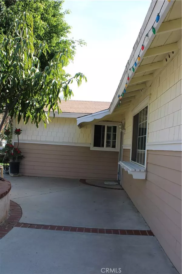 Jurupa Valley, CA 92509,6392 Rustic
