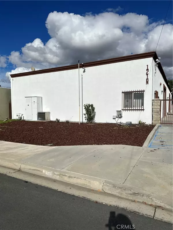 San Jacinto, CA 92583,121 N Dillon