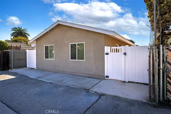 2013 Walnut, La Verne, CA 91750