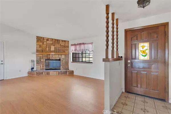 Apple Valley, CA 92307,15457 Washoan