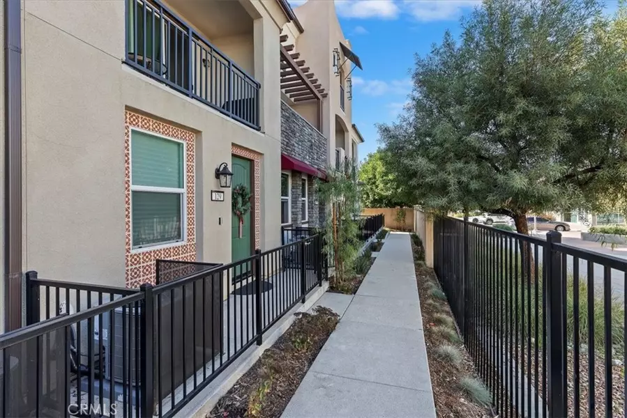 129 Dove Lndg, Covina, CA 91722