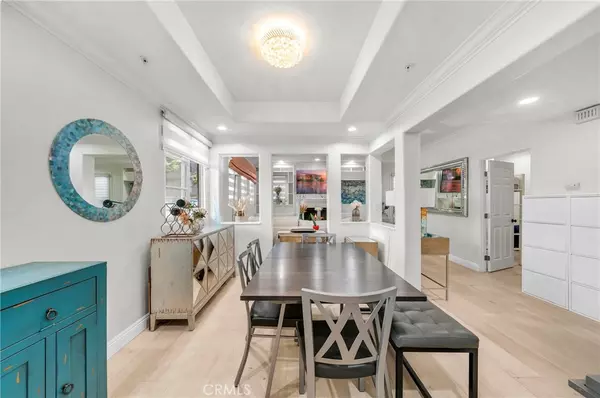 Beverly Hills, CA 90211,235 S Gale #102