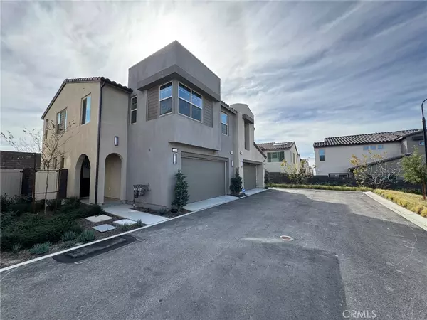 Fontana, CA 92336,15959 Sparrow CT