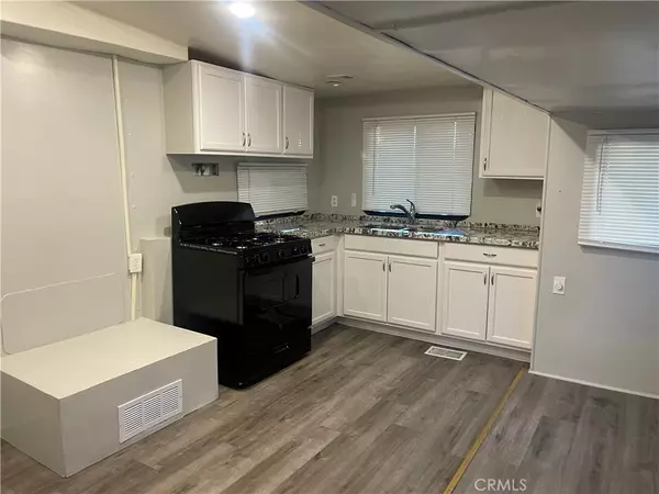 San Jacinto, CA 92583,906 Acorn DR