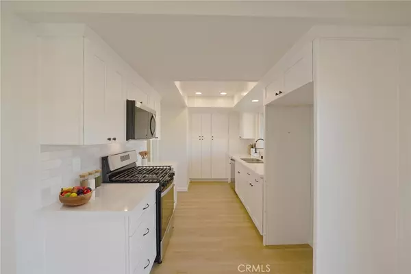 Apple Valley, CA 92307,15514 Dale Evans