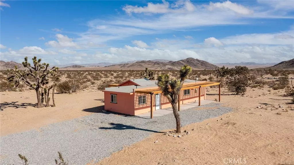 2750 Gibralter RD, Landers, CA 92285