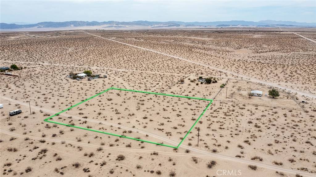 Joshua Tree, CA 92252,64700 Sunshine LN