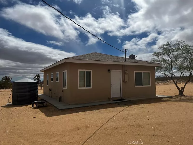 58624 Reche RD, Landers, CA 92285