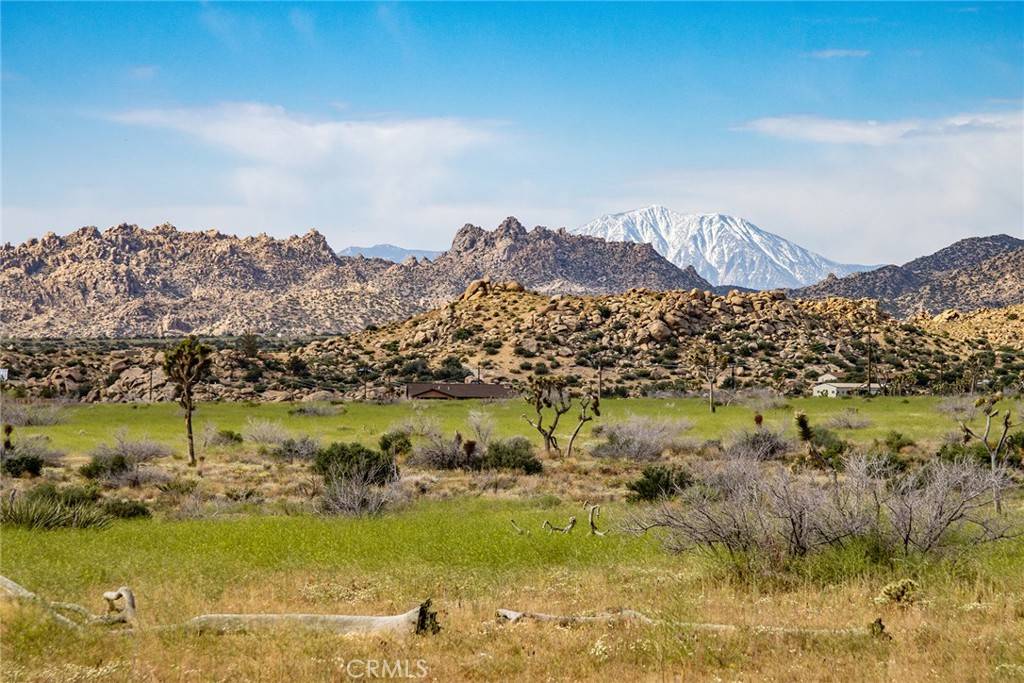 Pioneertown, CA 92268,52550 Geronimo TRL